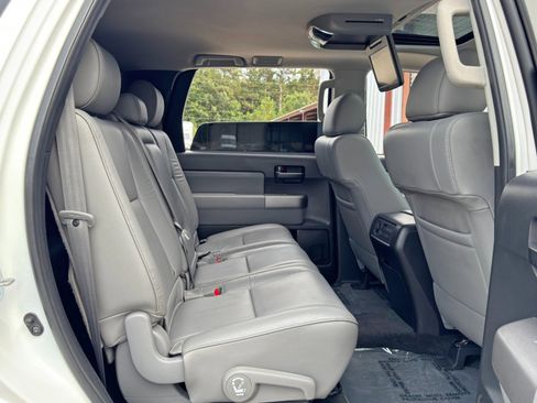 Used 2016 Toyota Sequoia SR5 image 39
