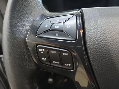 Used 2019 Ford Explorer XLT w/ Class III Trailer Tow Package AWD/4WD image 17