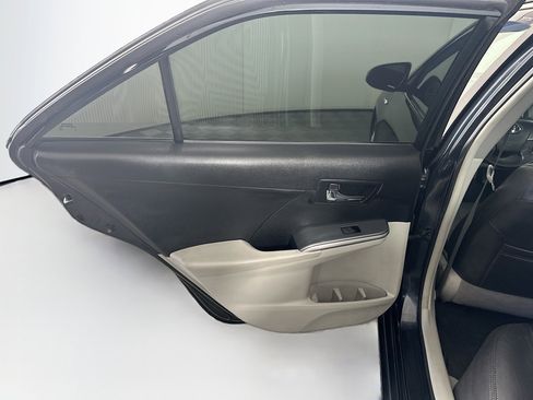 Used 2013 Toyota Camry LE image 24