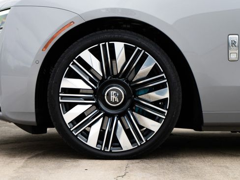 Used 2025 Rolls-Royce Ghost image 39