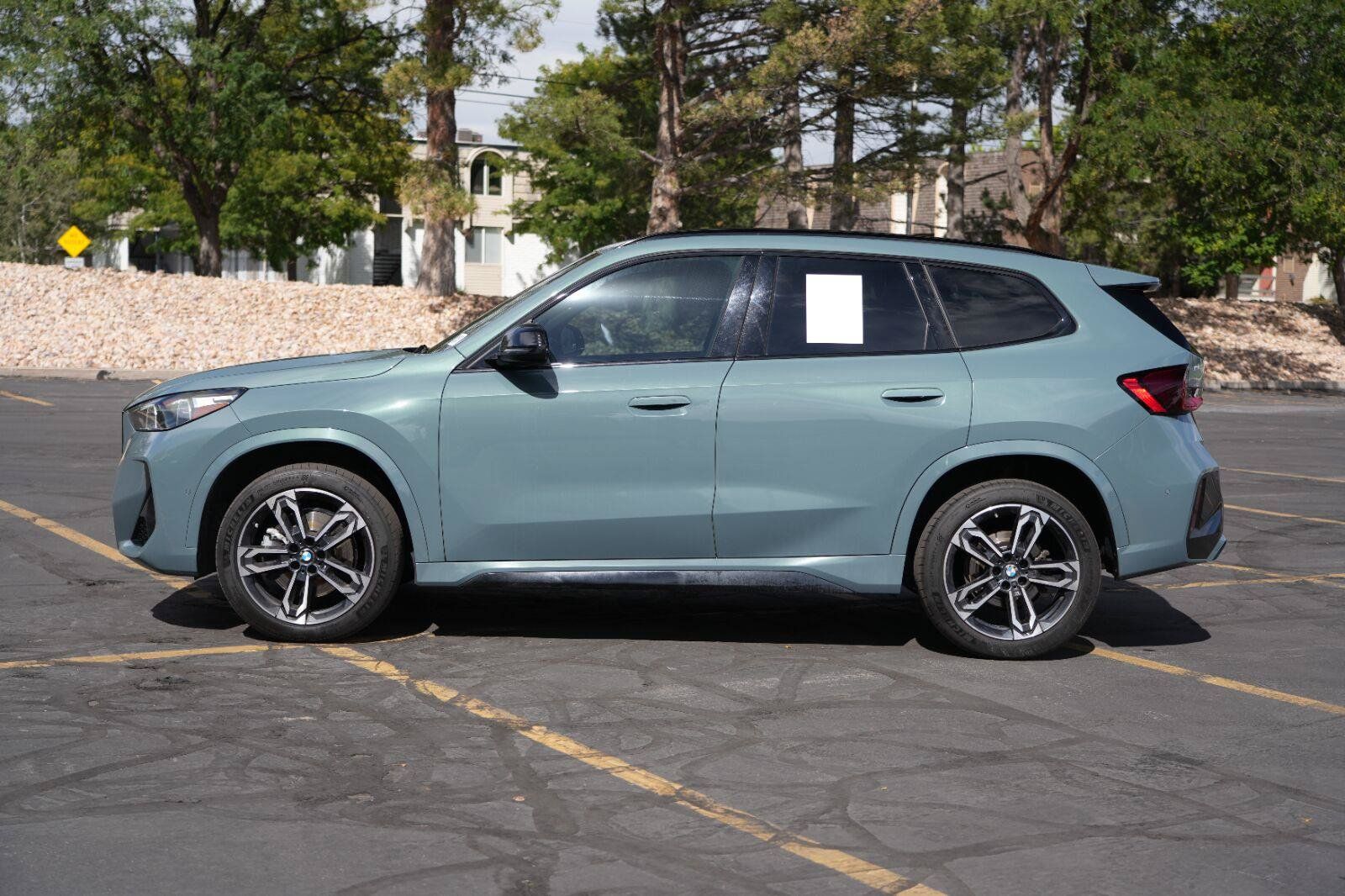 Used 2023 BMW X1 xDrive28i w/ M Sport Package AWD/4WD image 2