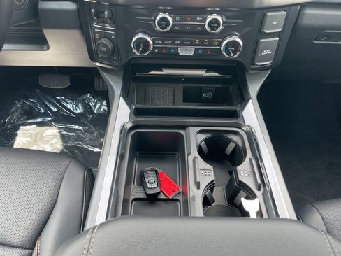 New 2025 Ford F250 Lariat w/ Lariat Ultimate Package image 18