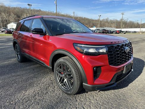 New 2026 Ford Explorer ST-Line w/ ST-Line Street Pack image 3