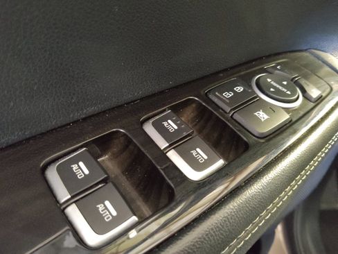 Used 2020 Kia Sorento FWD V6 image 27