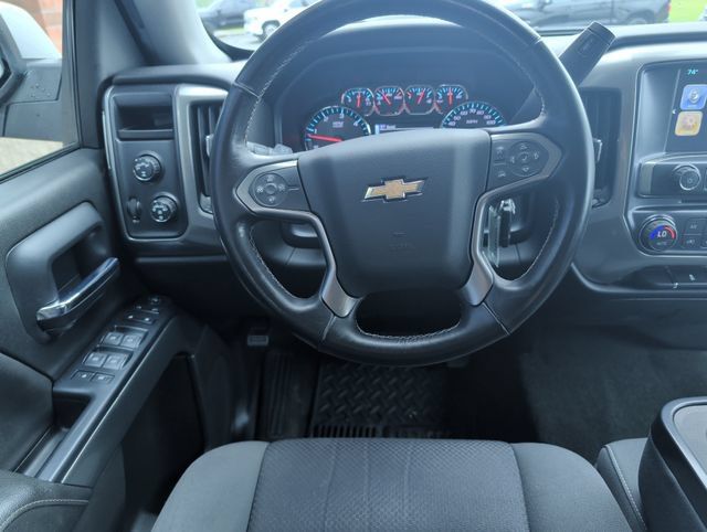 Used 2018 Chevrolet Silverado 1500 LT w/ LT Eassist Package AWD/4WD image 2
