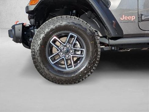 Used 2025 Jeep Gladiator Mojave image 30
