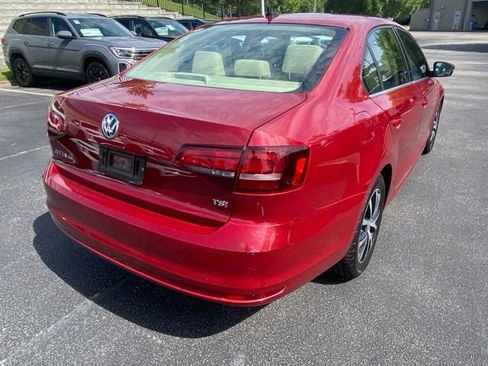 Used 2018 Volkswagen Jetta SE FWD image 10