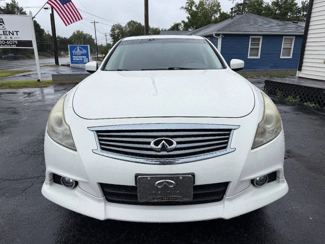 Used 2013 INFINITI G37 x Sedan w/ Premium Pkg AWD/4WD image 2