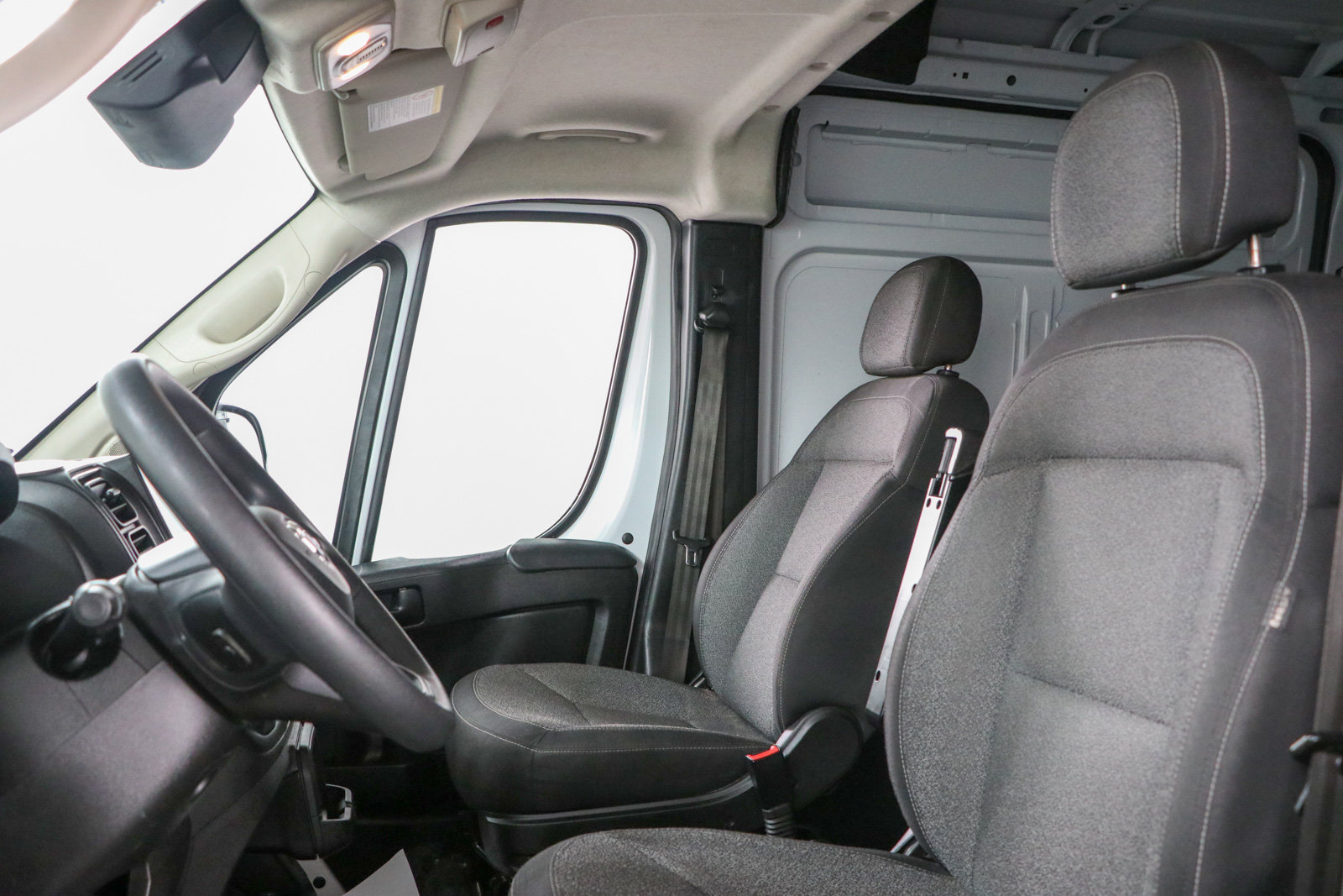 Used 2025 RAM ProMaster 2500 w/ Convenience Group FWD image 23
