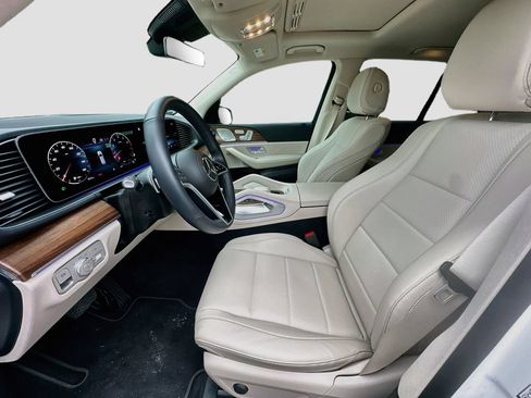 Certified 2025 Mercedes-Benz GLE 350 4MATIC image 22