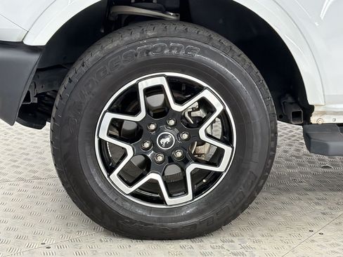 Used 2023 Ford Bronco Outer Banks AWD/4WD image 13