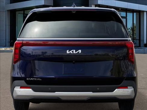 New 2026 Kia Carnival image 13