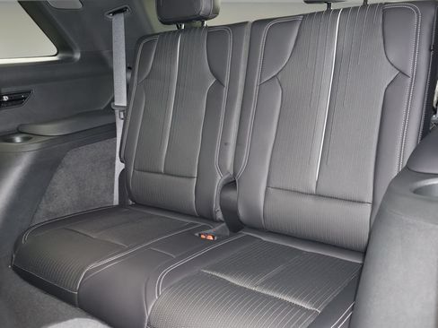 Certified 2026 Cadillac Vistiq Sport w/ LPO, Floor Liner Package AWD/4WD image 12