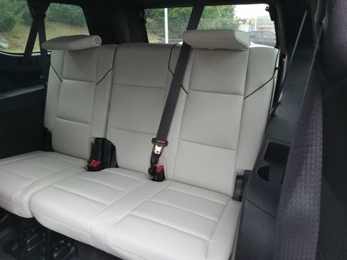 Used 2024 Cadillac Escalade ESV Sport w/ LPO, ONYX Package AWD/4WD image 25