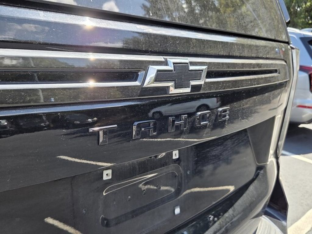 Used 2021 Chevrolet Tahoe Z71 w/ Rear Media and Nav Package AWD/4WD image 5