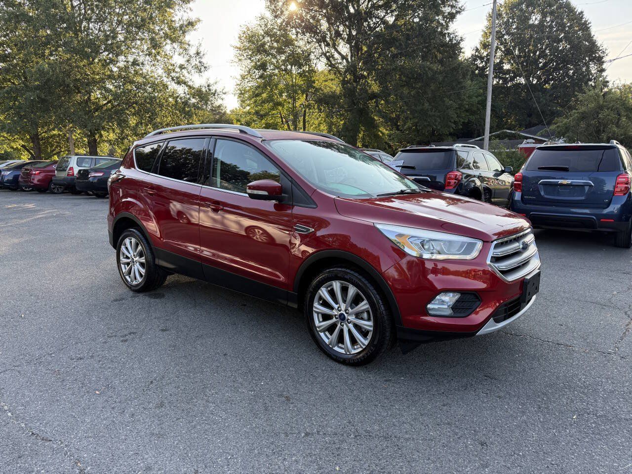 Used 2017 Ford Escape Titanium AWD/4WD image 4