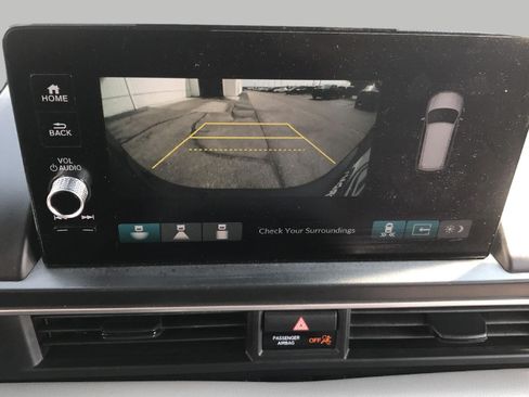 Used 2025 Honda Pilot EX-L image 19