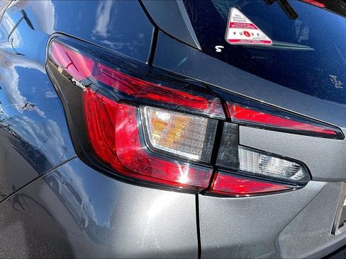 Used 2024 Subaru Crosstrek 2.0i Premium image 33