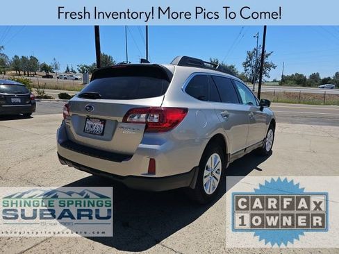 Used 2017 Subaru Outback 2.5i Premium AWD/4WD image 4