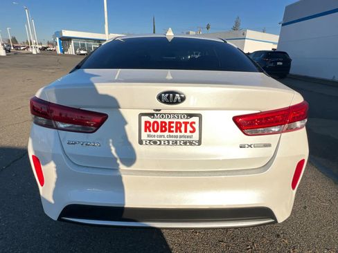 Used 2017 Kia Optima EX image 5