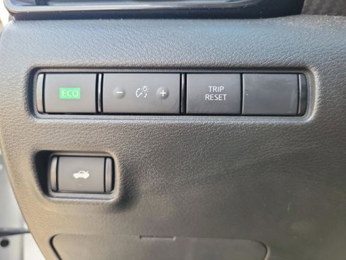 Certified 2022 Nissan Sentra SV w/ Trunk Package image 23