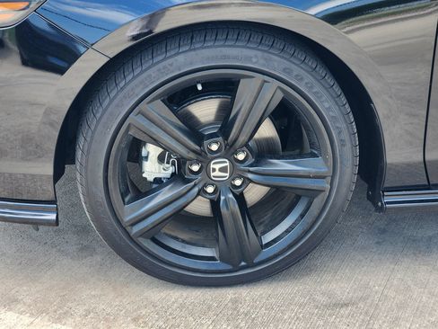 Used 2024 Honda Accord Sport-L image 11