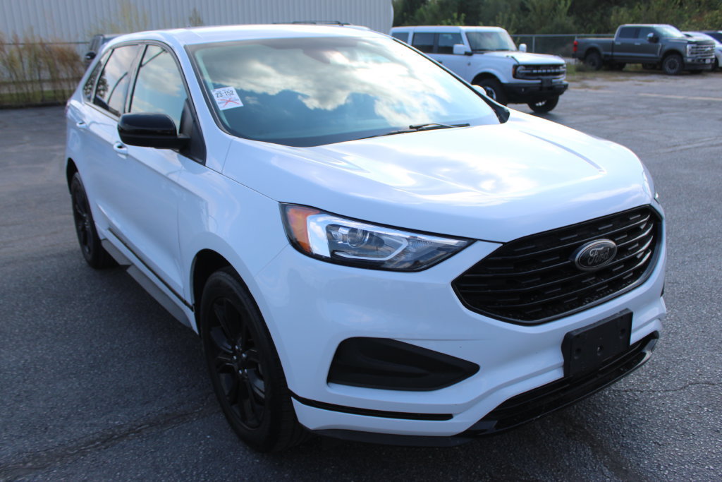 Used 2023 Ford Edge SE w/ Black Appearance Package AWD/4WD image 8