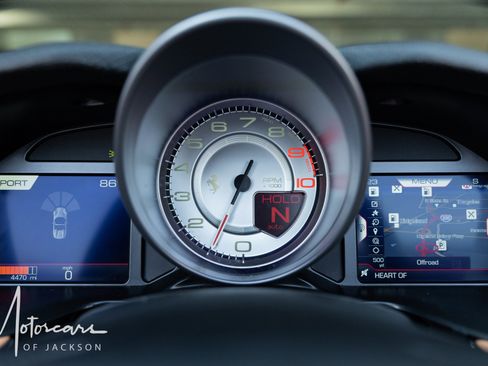 Used 2022 Ferrari 812 GTS image 17