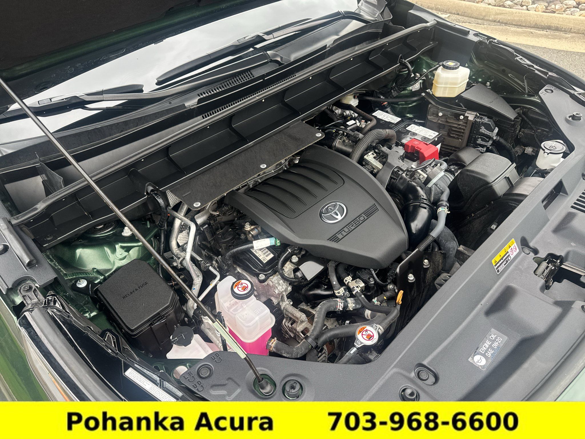 Used 2024 Toyota Highlander XLE AWD/4WD image 40
