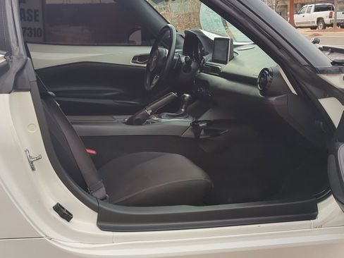 Used 2016 MAZDA MX-5 Miata Club image 13