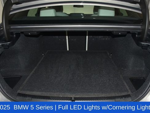 Used 2025 BMW 530i xDrive w/ Premium Package image 30