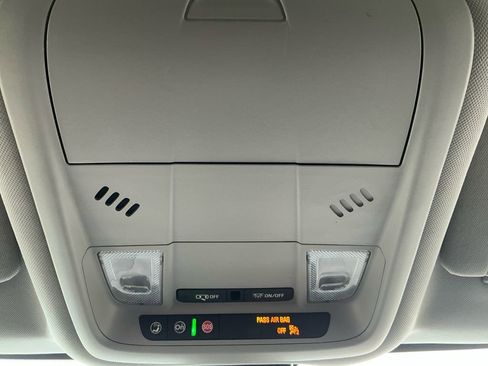 Used 2024 Chevrolet Equinox LT image 25