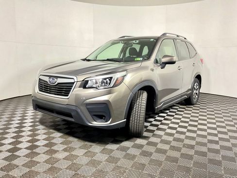 Used 2019 Subaru Forester Premium w/ All-Weather Package image 11