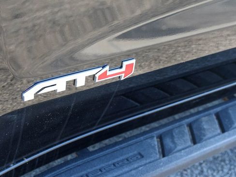 Used 2023 GMC Sierra 1500 AT4 w/ AT4 Premium Package AWD/4WD image 9