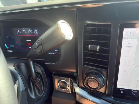 Certified 2025 Ford F350 Lariat w/ Lariat Ultimate Package AWD/4WD image 31