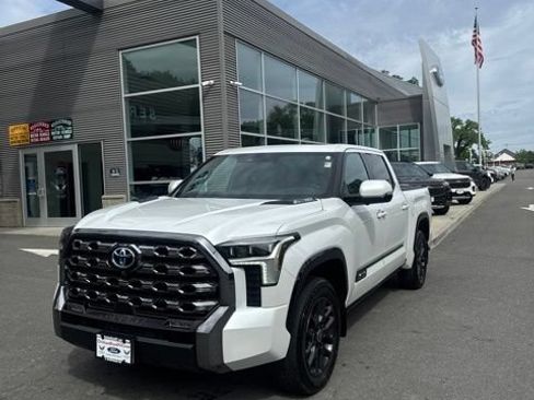 Used 2024 Toyota Tundra Platinum AWD/4WD image 1