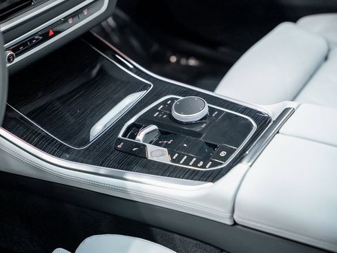 Used 2025 BMW X5 M60i w/ Climate Comfort Package image 62