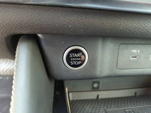 Certified 2021 Nissan Rogue Platinum FWD image 44