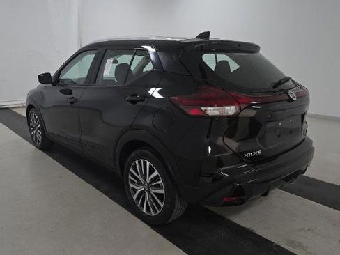 Used 2021 Nissan Kicks SV image 5