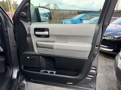 Used 2011 Toyota Sequoia Limited image 17