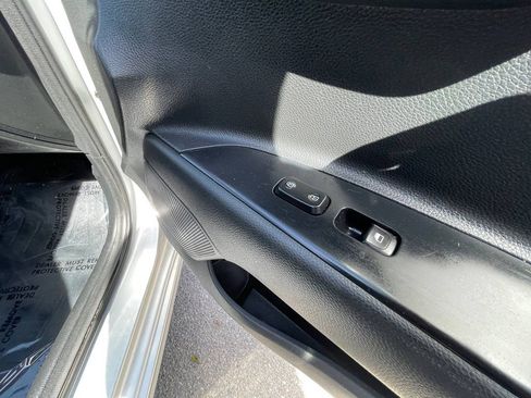 Used 2019 Kia Rio LX image 18