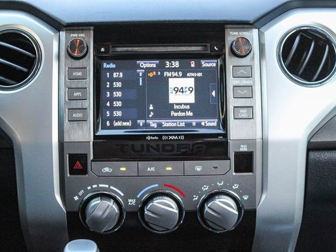 Used 2018 Toyota Tundra SR5 image 15