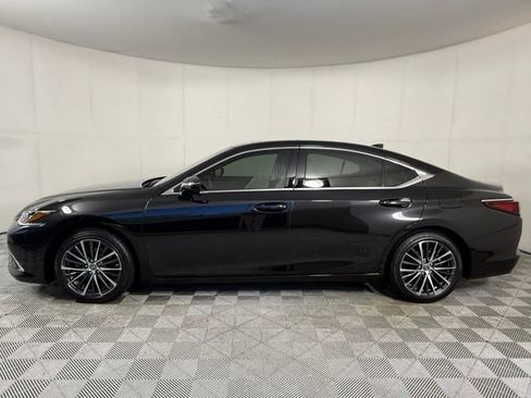Used 2025 Lexus ES 350 w/ Premium Package FWD image 4