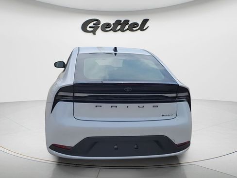 New 2026 Toyota Prius SE image 4