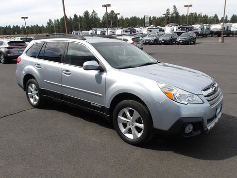 Used 2014 Subaru Outback 3.6R Limited w/ Moonroof Package AWD/4WD image 7