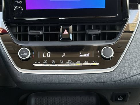 Certified 2025 Toyota Corolla LE FWD image 29
