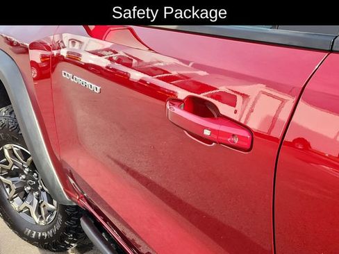 Used 2024 Chevrolet Colorado ZR2 w/ Technology Package image 20