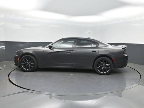 Used 2020 Dodge Charger SXT w/ Blacktop Package RWD image 2