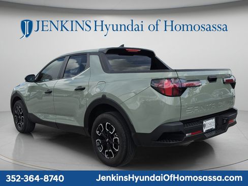 Used 2024 Hyundai Santa Cruz SE AWD/4WD image 7