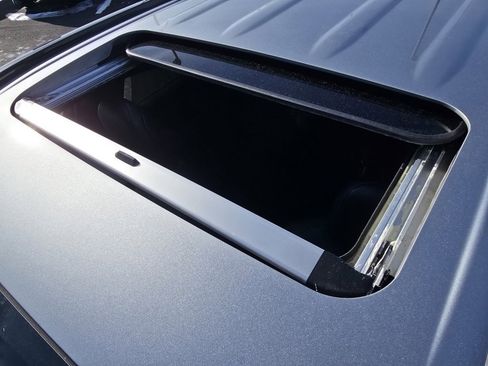 Used 2021 Toyota Highlander XSE image 3